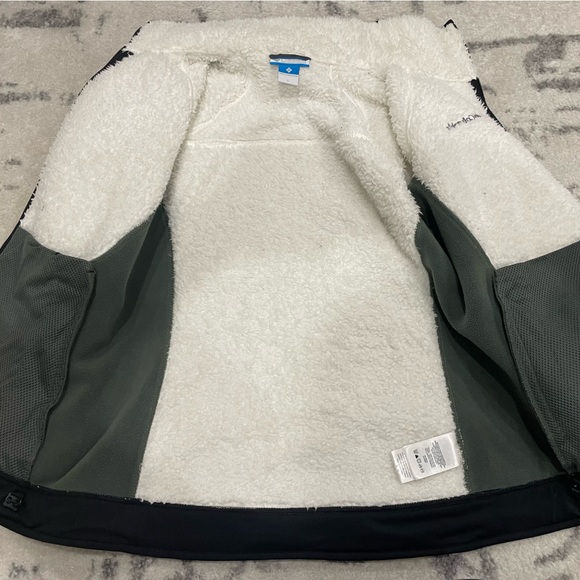 EUC Columbia Pearl Plush II Sherpa Jacket Large - Picture 4 of 12